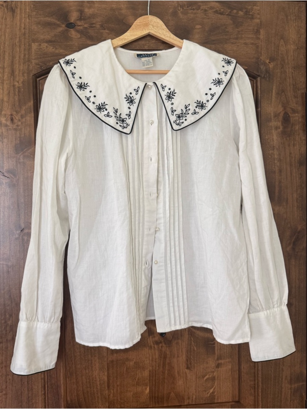 Women's White Button-Down Shirt with Embroidered Peter Pan Collar